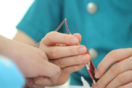 Высококачественные стерильные тампоны для надежного сбора вирусов